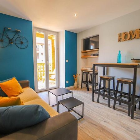 A L'Aventure ! Joli T2 Avec Balcon Centre Ville Annecy Exterior photo