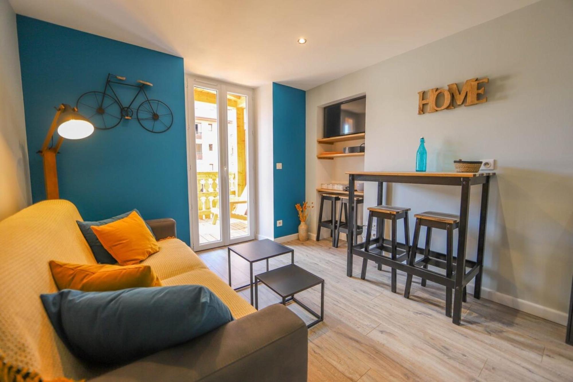 A L'Aventure ! Joli T2 Avec Balcon Centre Ville Annecy Exterior photo